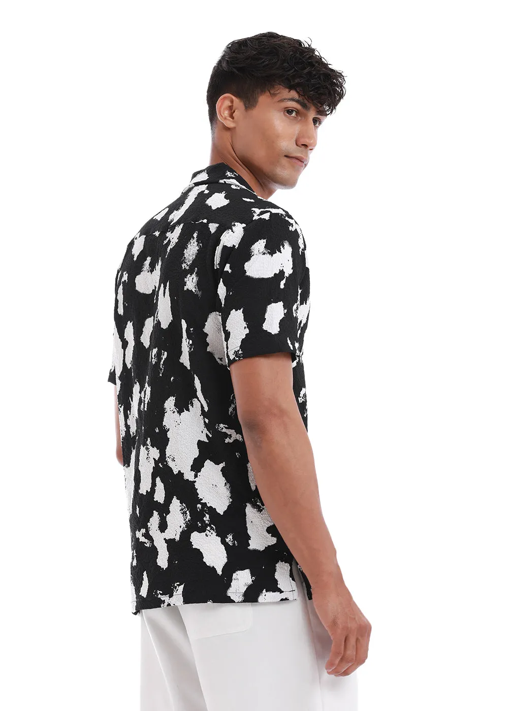 Abstract White Print Popcorn Shirt