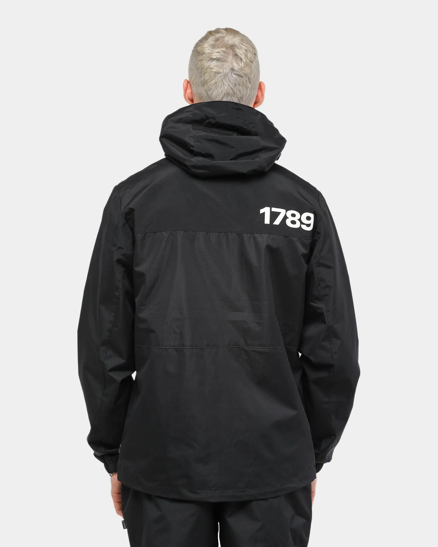 Carré Adventure Windbreaker Black