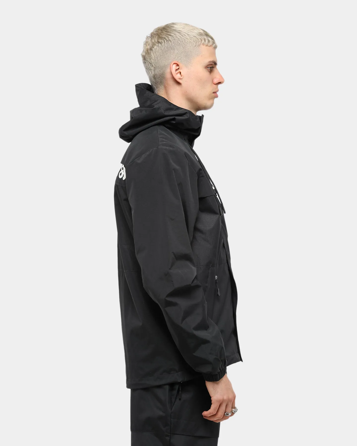 Carré Adventure Windbreaker Black