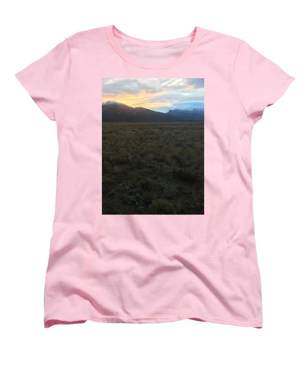 Snowy Morning Mists Crestone - Women's T-Shirt (Standard Fit)