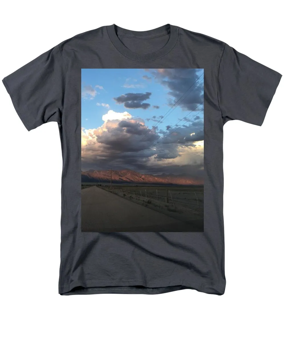 Summer Storm Sunset Crestone - Men's T-Shirt  (Regular Fit)