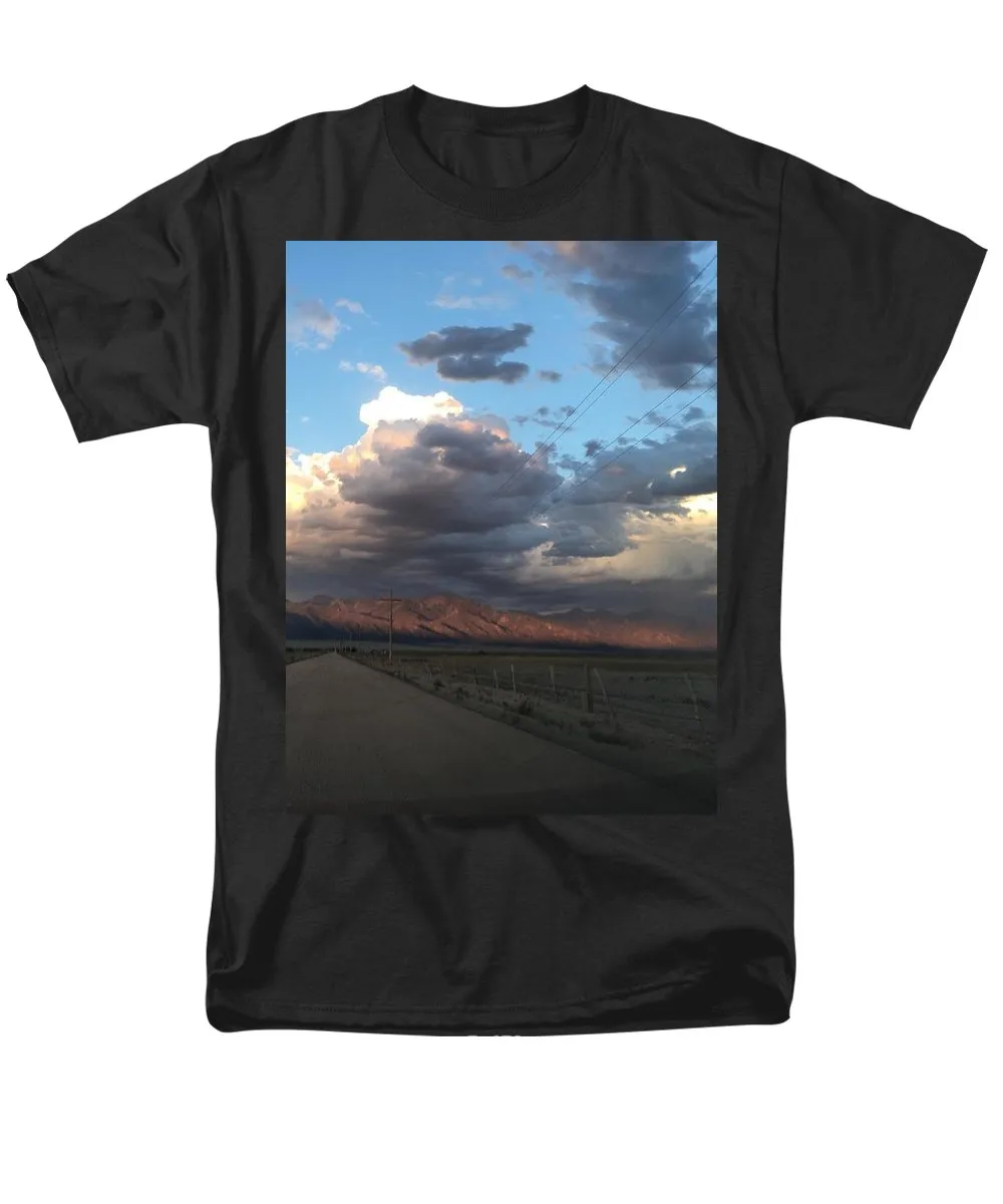 Summer Storm Sunset Crestone - Men's T-Shirt  (Regular Fit)